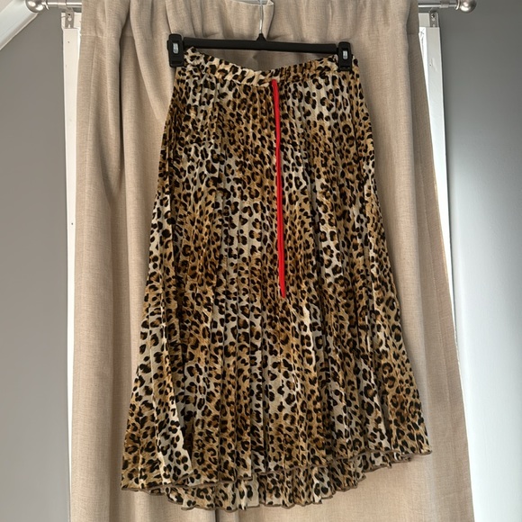 Wild & Alive Cheetah Skirt - Picture 1 of 5